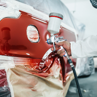 愛車のリアバンパーに傷がついた｜板金修理と塗装で修理対応